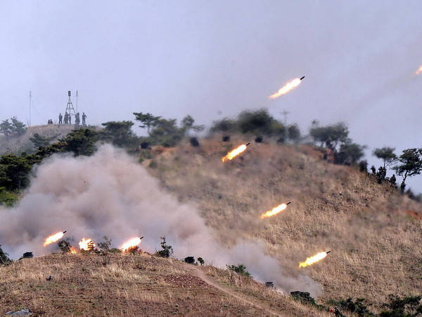 Quân đội Triều Tiên tập trận tại một địa điểm bí mật. (Nguồn: AFP/TTXVN) Mỹ kêu gọi Triều Tiên từ bỏ chương trình hạt nhân ảnh 1