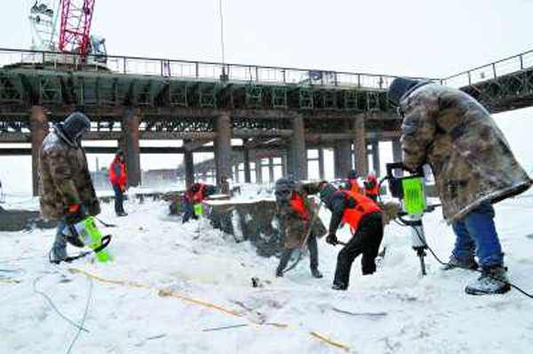 Nga "bật đèn xanh" việc xây cầu đường sắt nối với Trung Quốc ảnh 1