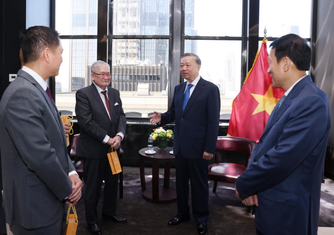 Tổng Bí thư, Chủ tịch nước Tô Lâm gặp mặt nhóm trí thức Houston. (Ảnh: Lâm Khánh/TTXVN) ttxvn_chu tich nuoc nhan si (5).jpg