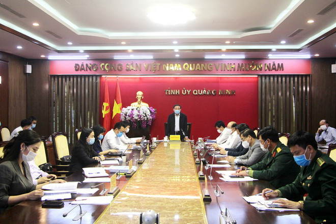 Ủy viên Trung ương Đảng, Bí thư Tỉnh ủy, Chủ tịch Hội đồng Nhân dân tỉnh Nguyễn Xuân Ký kết luận hội nghị. (Nguồn: baoquangninh.com.vn) Dịch COVID-19: Từ ngày 1/3, học sinh Quảng Ninh trở lại trường học ảnh 1