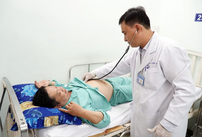 Cảnh báo nguy cơ bỏng nặng do dung dịch tẩy rửa nhà vệ sinh ảnh 1