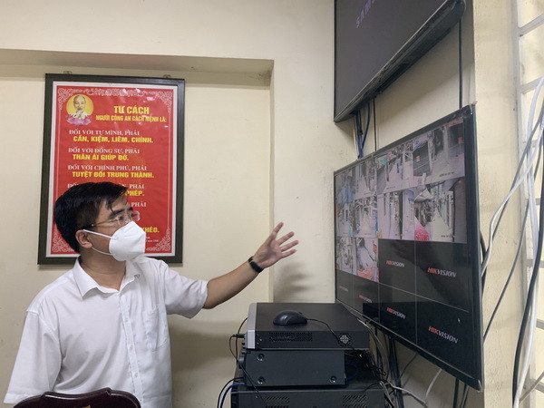 Đã di dời 900 công dân ra khỏi ổ dịch ở phường Thanh Xuân Trung ảnh 1