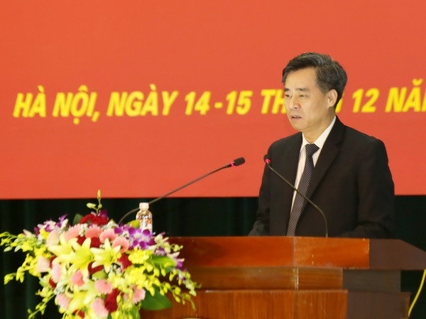 Bí thư Đảng ủy Khối các cơ quan Trung ương Nguyễn Quang Dương phát biểu tại hội nghị. (Ảnh: Anh Linh/TTXVN) Đảng ủy Khối các cơ quan Trung ương quán triệt Nghị quyết 4 ảnh 1