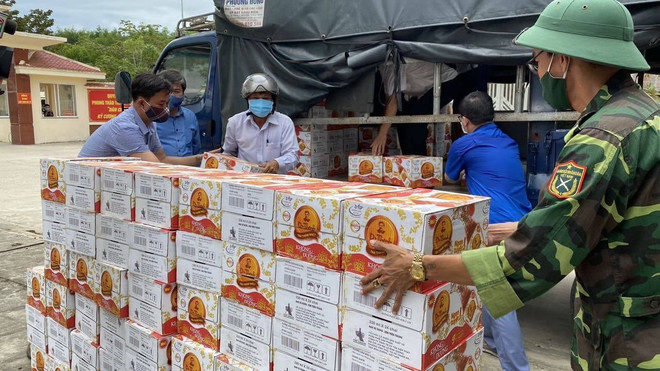 72.000 sản phẩm Trà Thanh Nhiệt Dr Thanh tiếp tục tiếp sức chiến sỹ ảnh 3