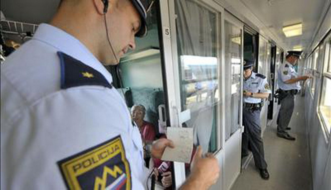 EU tăng cường kiểm soát biên giới nhằm chống khủng bố ảnh 1