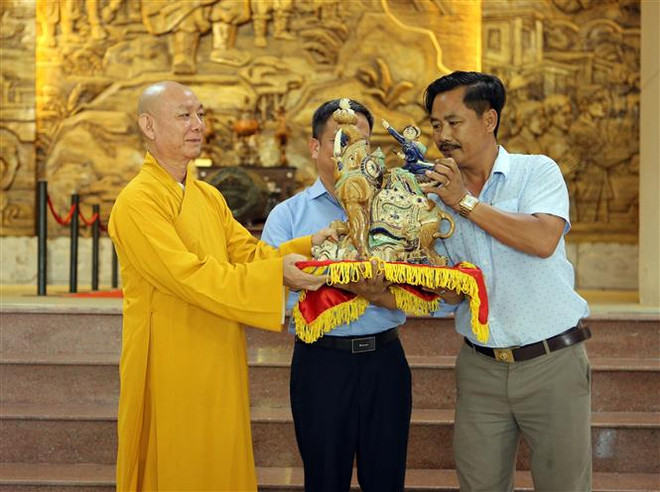 Du ngoạn về quá khứ với bộ sưu tập cổ vật của người Đà Nẵng ảnh 3