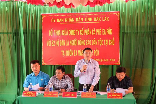 Lợi dụng việc người dân khiếu kiện về đất đai để chống phá nhà nước ảnh 1