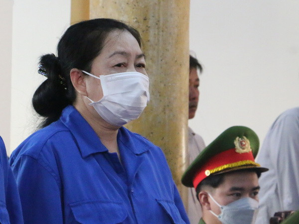 Bà trùm Mười Tường lĩnh 23 năm tù trong vụ buôn lậu 51kg vàng ảnh 1