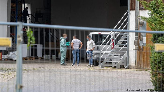 Đức phong tỏa một trang trại khoảng 500 công nhân thời vụ ảnh 1