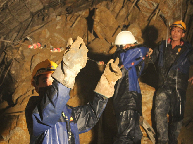 Vụ sập hầm thủy điện: Thêm phương án cứu hộ, giải cứu nạn nhân ảnh 1