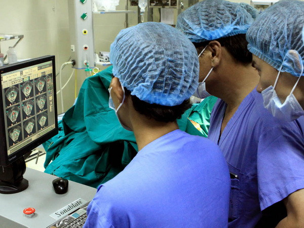 Khởi tố vụ án, bắt 5 đối tượng vụ tấn công Bệnh viện Đại học Y Hà Nội ảnh 1