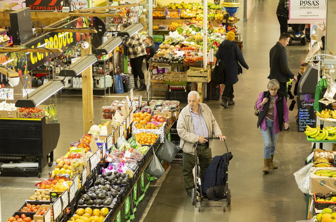 Thặng dư thương mại hàng hóa của Canada đã khởi sắc hơn ảnh 1