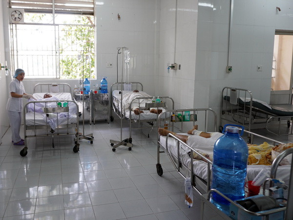 Nổ bình hàn khí trong cơ sở sản xuất bóng đèn, 4 người bị thương ảnh 1