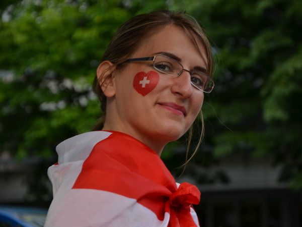 Thụy Sĩ ghi điểm ấn tượng trong niềm vui của người dân Geneva ảnh 1