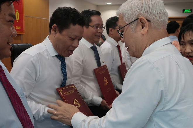 ttxvn_tinh uy binh duong (2).jpg