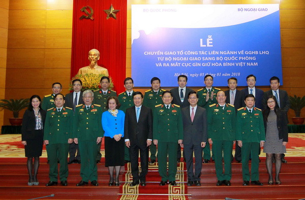 Lễ chuyển giao và ra mắt Cục Gìn giữ hòa bình Việt Nam ảnh 1