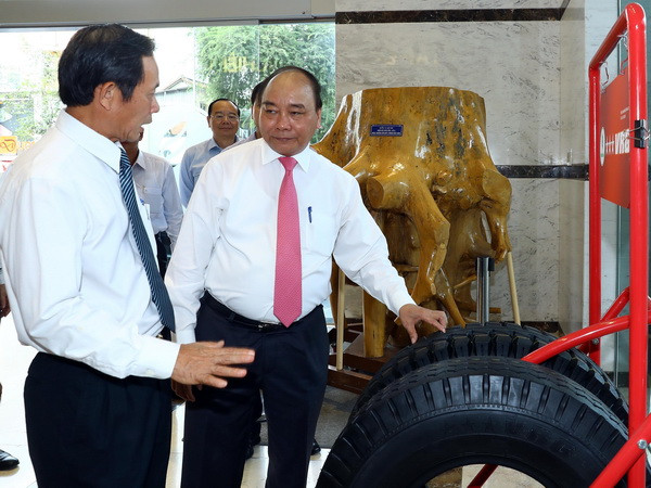 Thủ tướng Nguyễn Xuân Phúc thăm, làm việc với Tập đoàn Cao su ảnh 1