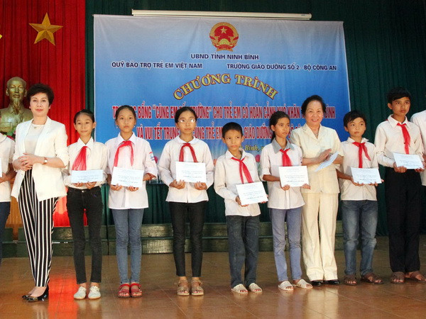 Quỹ Tấm lòng vàng hỗ trợ hơn 1,3 tỷ đồng tới học sinh nghèo ảnh 1