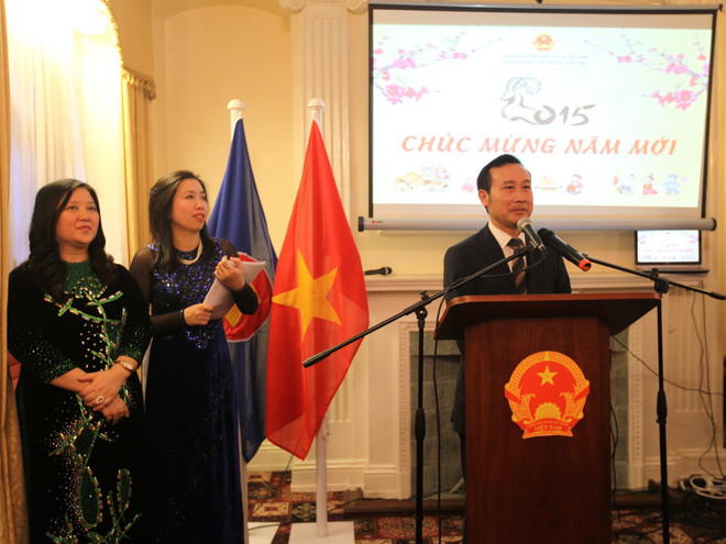 Cộng đồng người Việt khắp nơi tưng bừng đón Tết cổ truyền ảnh 3