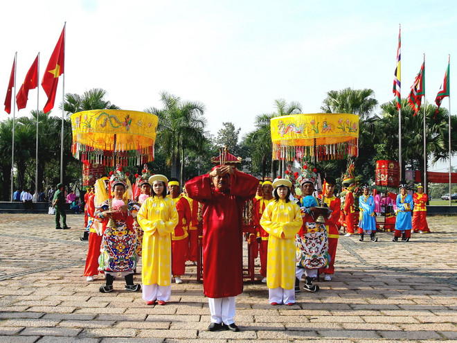 Thành phố Hồ Chí Minh dâng cúng bánh Tét Quốc tổ Hùng Vương ảnh 1