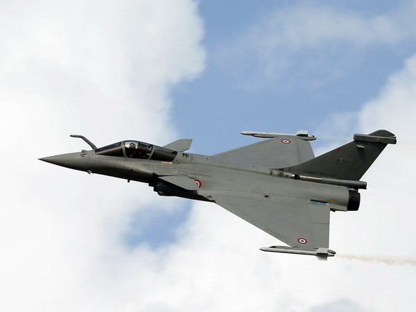 Ấn Độ giảm số lượng máy bay chiến đấu Rafale đặt mua của Pháp ảnh 1