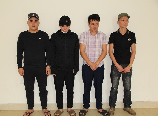 Bốn đối tượng trong chuyên án bị cơ quan Công an bắt giữ. (Nguồn: Trang thông tin điện tử Công an tỉnh Nghệ An) Nghệ An: Triệt phá ổ nhóm lừa đảo "lô đề" qua mạng xã hội ảnh 1