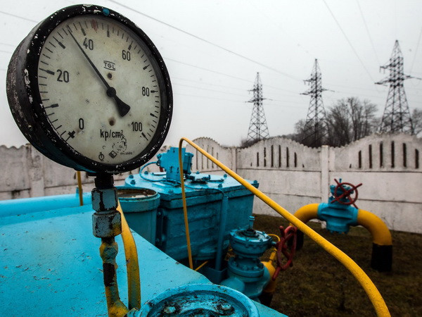Hệ thống đường ống dẫn khí đốt gần Kiev, Ukraine. (Ảnh: AFP/TTXVN) Gazprom trấn an khách hàng châu Âu về nguồn cung khí đốt ảnh 1