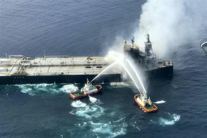 Sri Lanka đã dập tắt đám cháy trên tàu chở 2 triệu thùng dầu ảnh 1