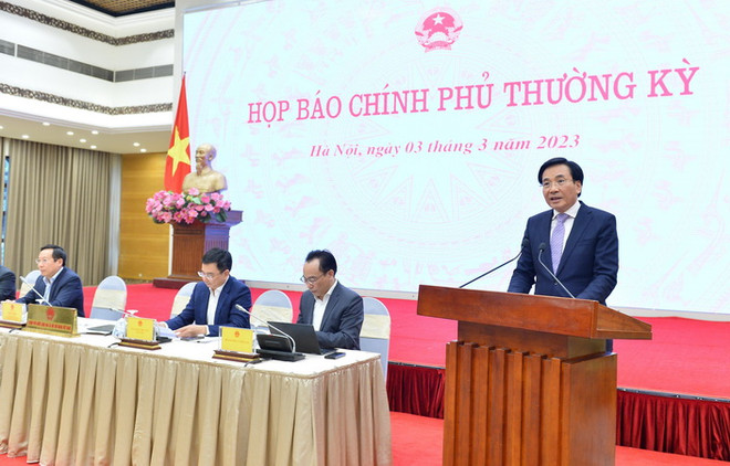 Nhất quán và kiên định với mục tiêu ổn định kinh tế vĩ mô ảnh 2