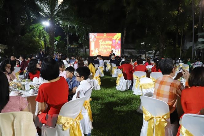 Thứ trưởng Bộ Ngoại giao gửi Thư chúc Tết Quý Mão 2023 tới kiều bào ảnh 2