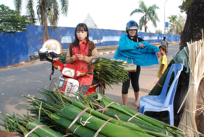 [Photo] Vientiane sôi động đón tết cổ truyền của người Việt ảnh 5