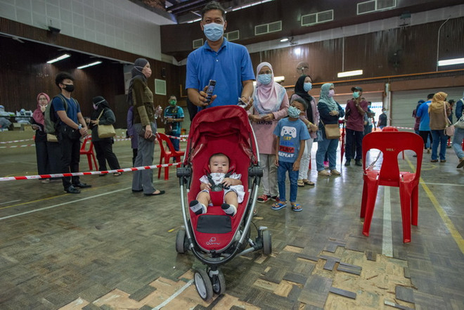 Tái phong tỏa toàn diện sẽ khiến 1 triệu lao động Malaysia mất việc ảnh 1