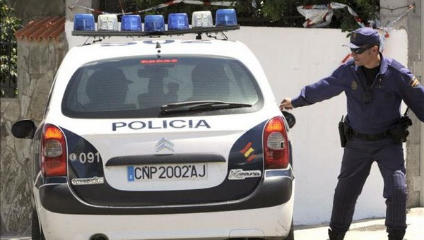 Tây Ban Nha phá vỡ đường dây buôn người xuyên quốc gia ảnh 1