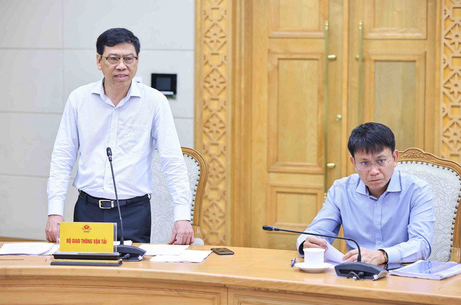 Thứ trưởng Bộ Giao thông vận tải Nguyễn Xuân Sang phát biểu. (Ảnh: Minh Đức/TTXVN) ttxvn_2808_tran hong ha (3).jpg