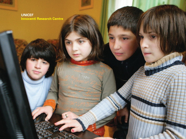 WHO kêu gọi kiềm chế tiếp thị thực phẩm trực tuyến cho trẻ em ảnh 1