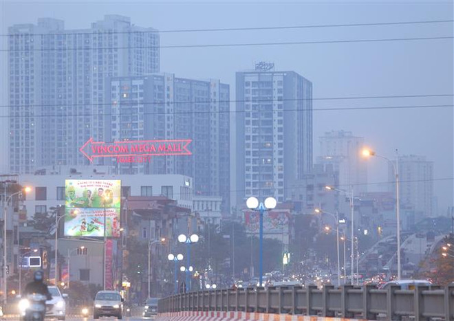 Hà Nội sáng sớm có sương mù, nhiệt độ cao nhất 24 độ C ảnh 1