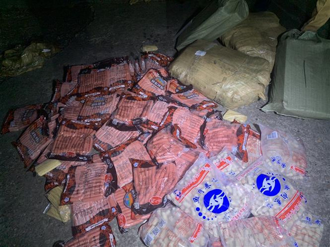 Tuyên Quang: Phát hiện gần 380kg thực phẩm không rõ nguồn gốc ảnh 1