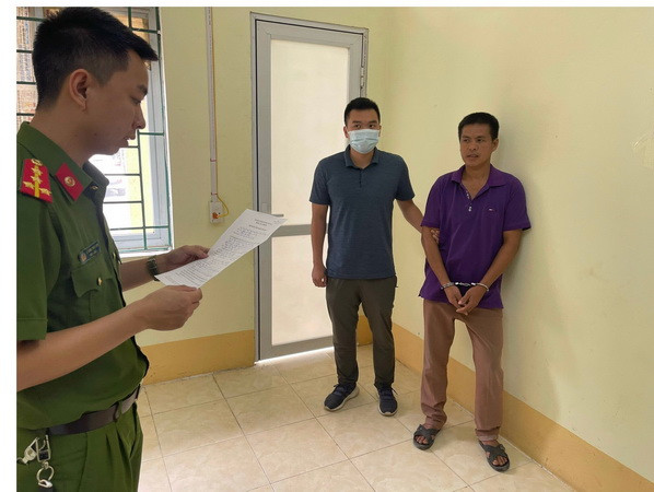 Cao Bằng: Bắt tạm giam đối tượng vận chuyển hàng ngàn cây thuốc lá ảnh 1