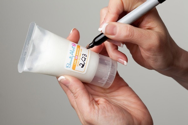 Hạn dùng mỹ phẩm: Cần hiểu rõ để tránh “tiền mất tật mang" ảnh 7