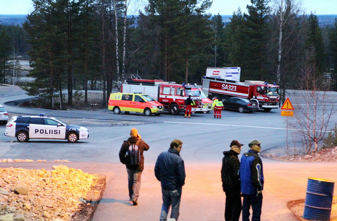 [Photo] Máy bay chở người nhảy dù gặp nạn, 8 người chết ảnh 3