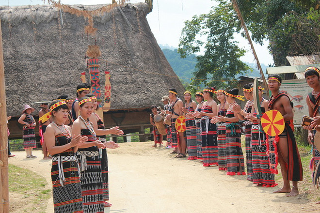 Nâng cao năng lực phát triển sản phẩm và phục vụ khách du lịch ảnh 1