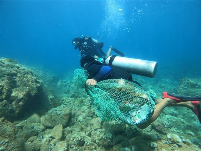 Chung tay đẩy lùi ô nhiễm trắng, bảo vệ bờ biển Nam Trung Bộ ảnh 4