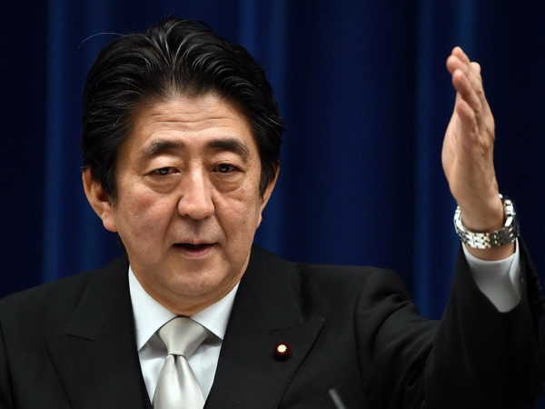 Thủ tướng Nhật Abe cải tổ nội các: Một mũi tên trúng hai đích ảnh 1