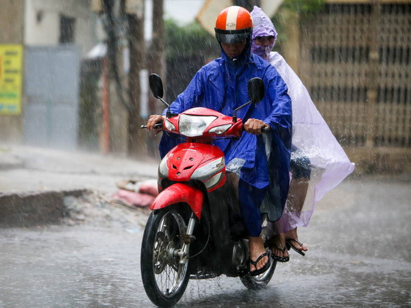 Ảnh chỉ có tính minh họa. (Ảnh: Lê Minh Sơn/Vietnam+) Cả nước duy trì thời tiết mưa về đêm, đề phòng xảy ra tố lốc ảnh 1