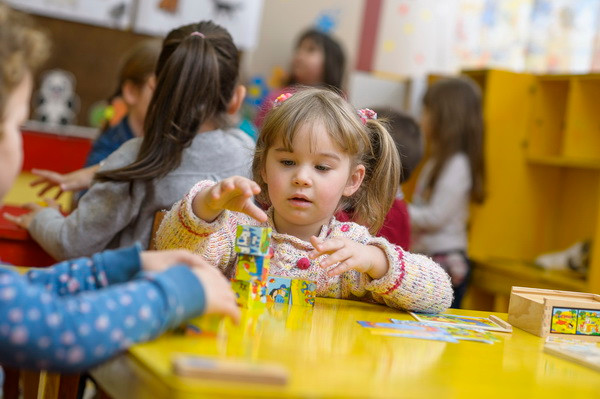 UNICEF cảnh báo thực trạng bất bình đẳng về giáo dục ở nước giàu ảnh 1