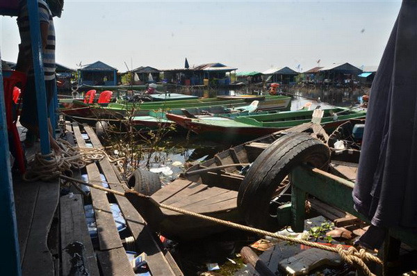 Đại sứ Việt Nam tại Campuchia thăm kiều bào tại tỉnh Kampong Chhnang ảnh 2
