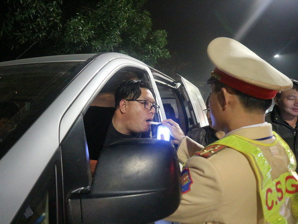 Trên 1.300 xe ôtô vi phạm tại tuyến Quốc lộ 1A Hà Nam-Nghệ An ảnh 1