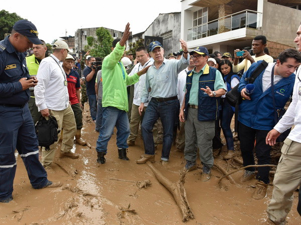 Lực lượng chức năng Colombia nỗ lực cứu trợ nạn nhân vụ sạt lở đất ảnh 1