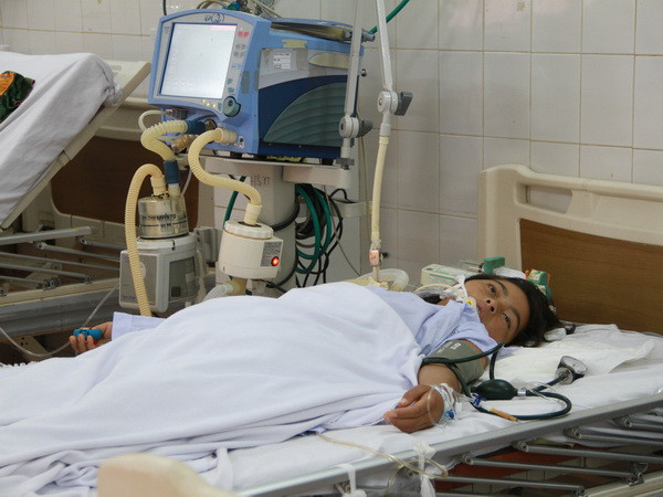 Ăn cá nóc khi đang đánh bắt trên biển, 6 ngư dân bị ngộ độc ảnh 1