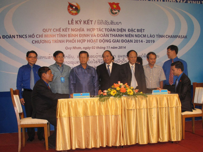 Thúc đẩy hợp tác kinh tế các tỉnh Nam Trung bộ Việt Nam và Lào ảnh 1